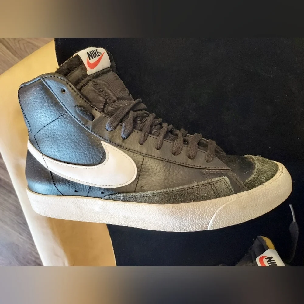 Nike 10.5 Men's 🏀🏀 - EUC - NO BOX shoes only, in very good condition! - Picture 5 of 14